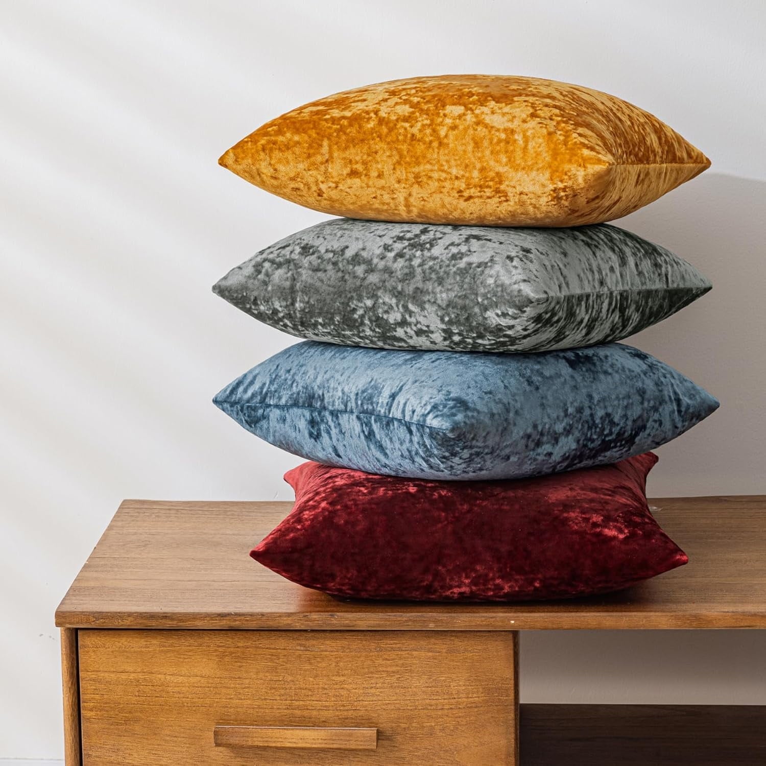 COOKCOK Set of 2 Blue Gray Decorative Velvet Throw Pillow Covers 18x18 Inches, Soft Neutral Accent Pillow Cases with Vintage Textured Farmhouse Couch Cushion Covers for Luxurious Home Decor