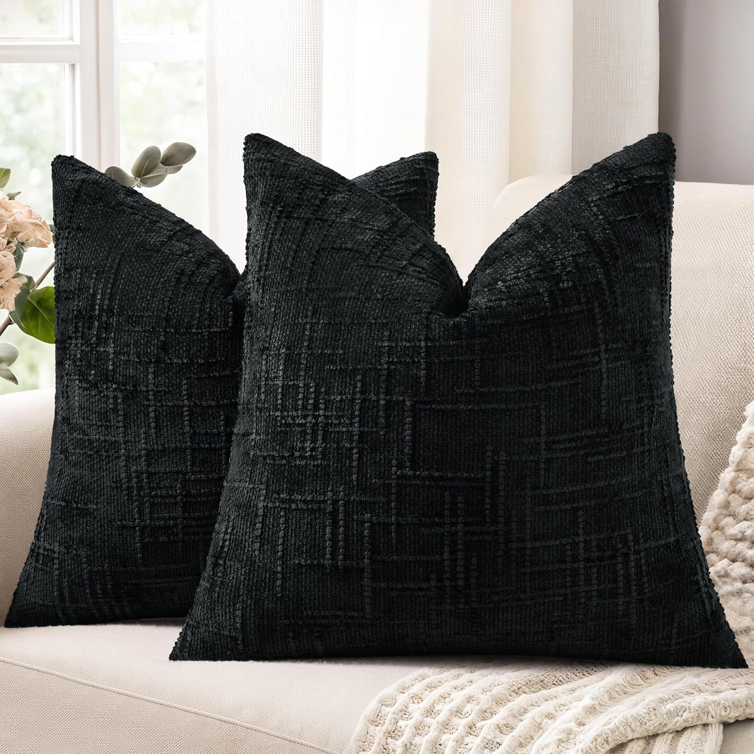 COOKCOK Chenille Throw Pillow Covers 18x18 Set of 2 Thick Textured Slubby Couch Pillow Covers Farmhouse Accent Modern Neutral Decorative Pillow Cases for Bed Sofa Living Room, Chocolate
