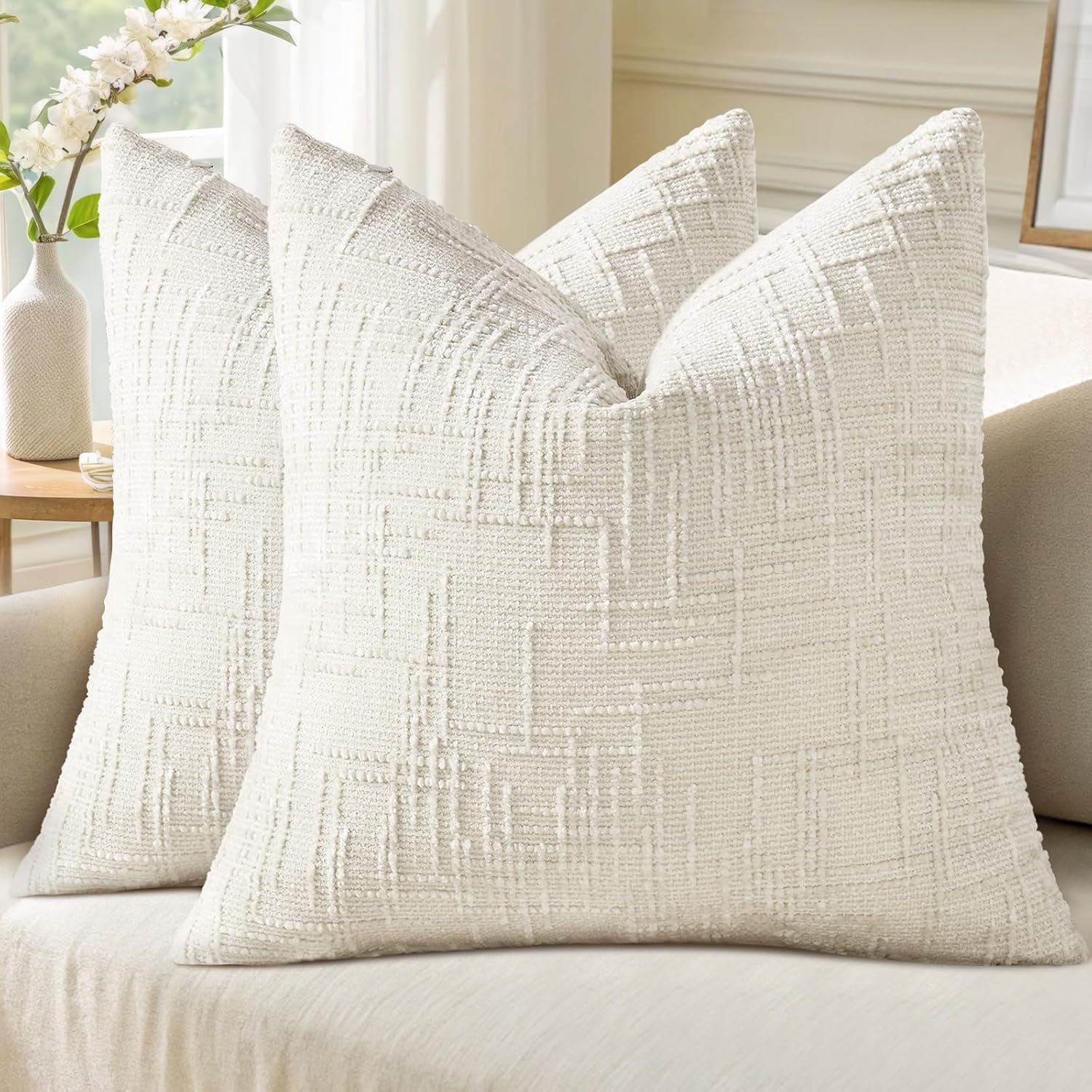 COOKCOK Chenille Throw Pillow Covers 18x18 Set of 2 Thick Textured Slubby Couch Pillow Covers Farmhouse Accent Modern Neutral Decorative Pillow Cases for Bed Sofa Living Room, Chocolate