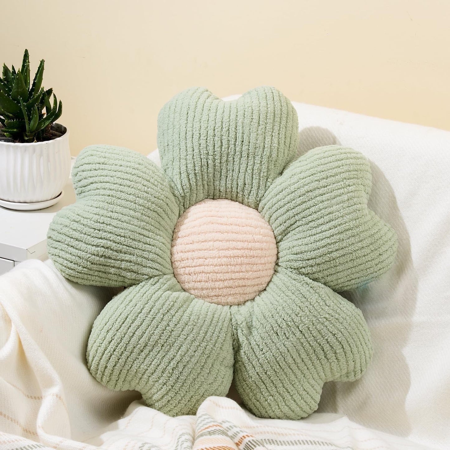 COOKCOK Flower Pillow, 19.7" Flower Shaped Throw Pillow, Daisy Plush Floor Pillow Seat Cushion Cute Aesthetic Decorative Throw Pillows for Bed Home Sofa Chair Couch Decor, Pink