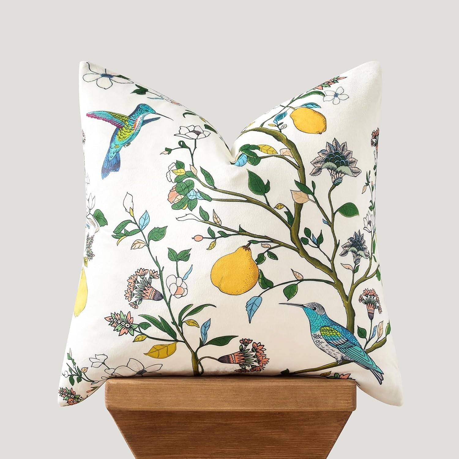 COOKCOK White Floral Pillow Covers 18x18 Set of 2, Velvet Wild Flower Plant Throw Pillows Case, Square Farmhouse Decor Cushion Covers for Home Sofa Bed Couch