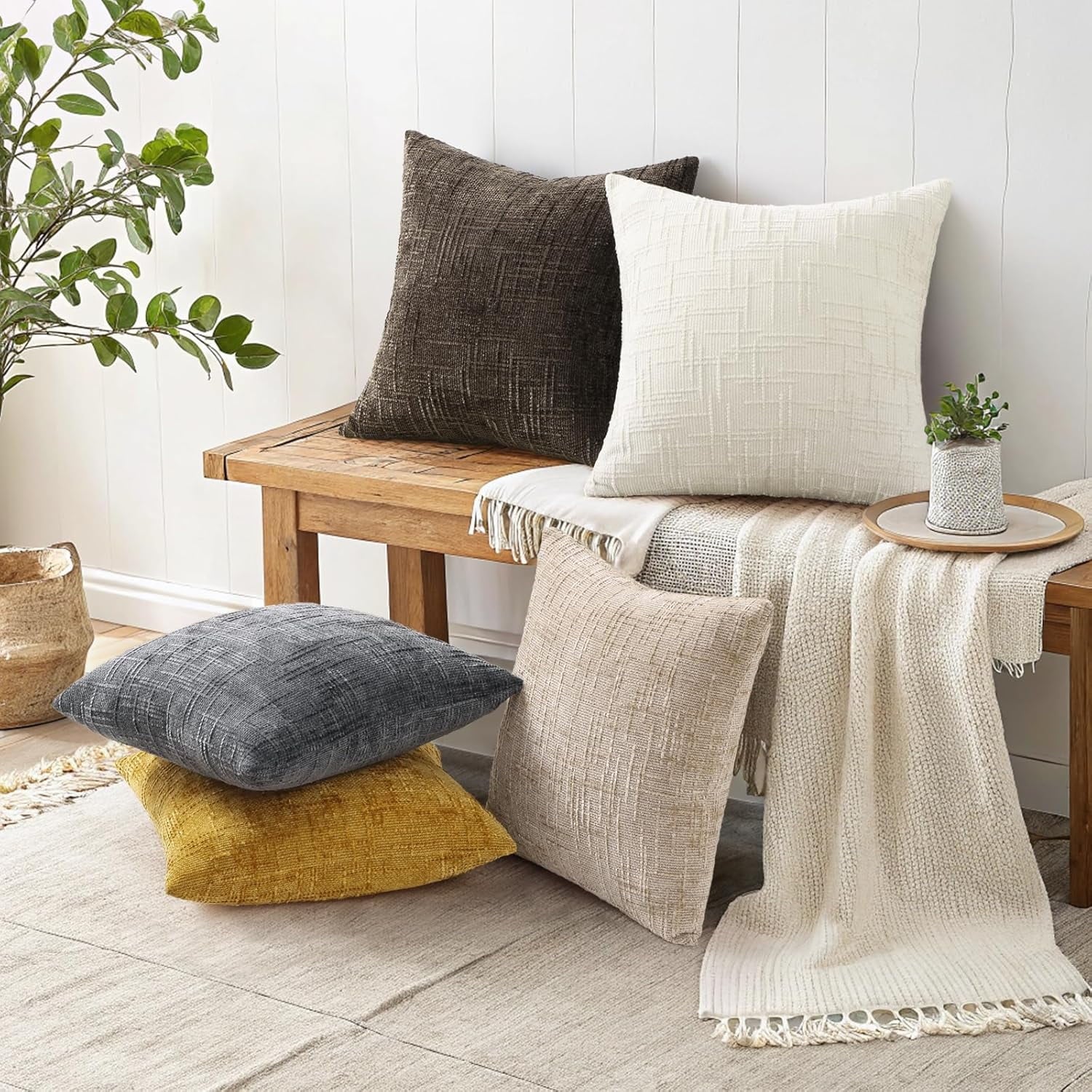 COOKCOK Chenille Throw Pillow Covers 18x18 Set of 2 Thick Textured Slubby Couch Pillow Covers Farmhouse Accent Modern Neutral Decorative Pillow Cases for Bed Sofa Living Room, Chocolate